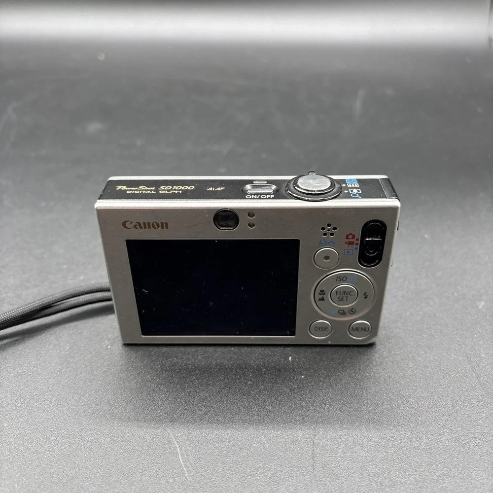 Canon Powershot SD1000 Silver Digital Compact Camera 7.1MP Digicam TESTED